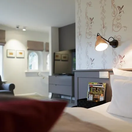 Aarnhoog Hotell 3*